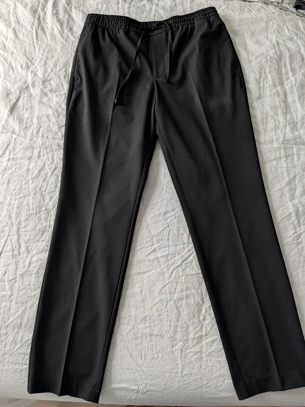 H&M Black Men's Jogger Fit Drawstring Trousers
